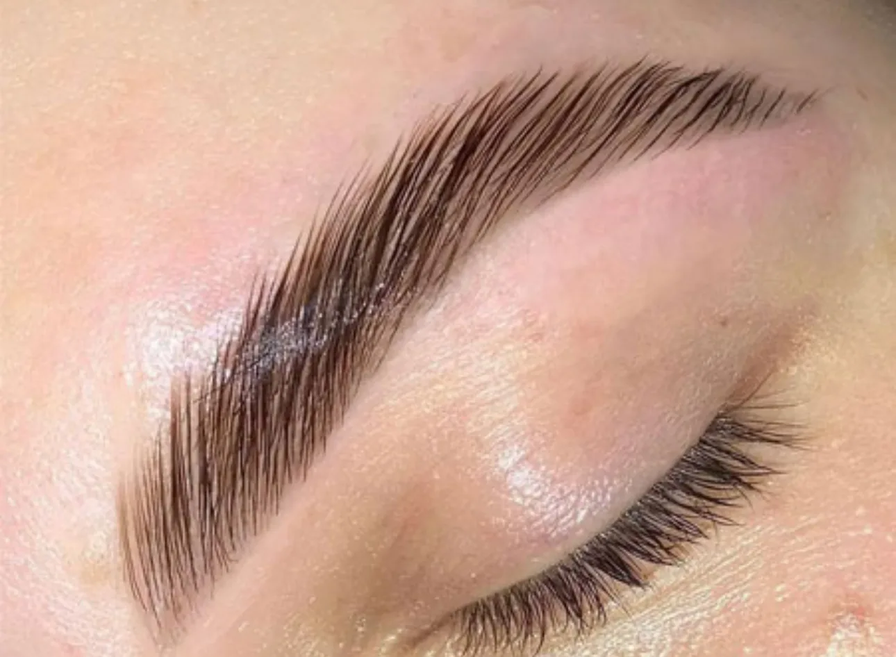 Close-up of single shaped sculpted brow